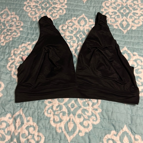 PINK Victoria's Secret Other - COPY - Victoria Secret SEAMLESS PLUNGE BRALETTE